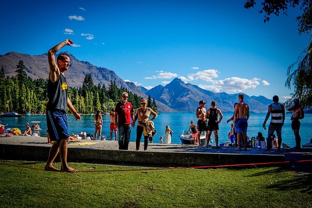 Is It Better To Slackline Barefoot Or With Shoes?